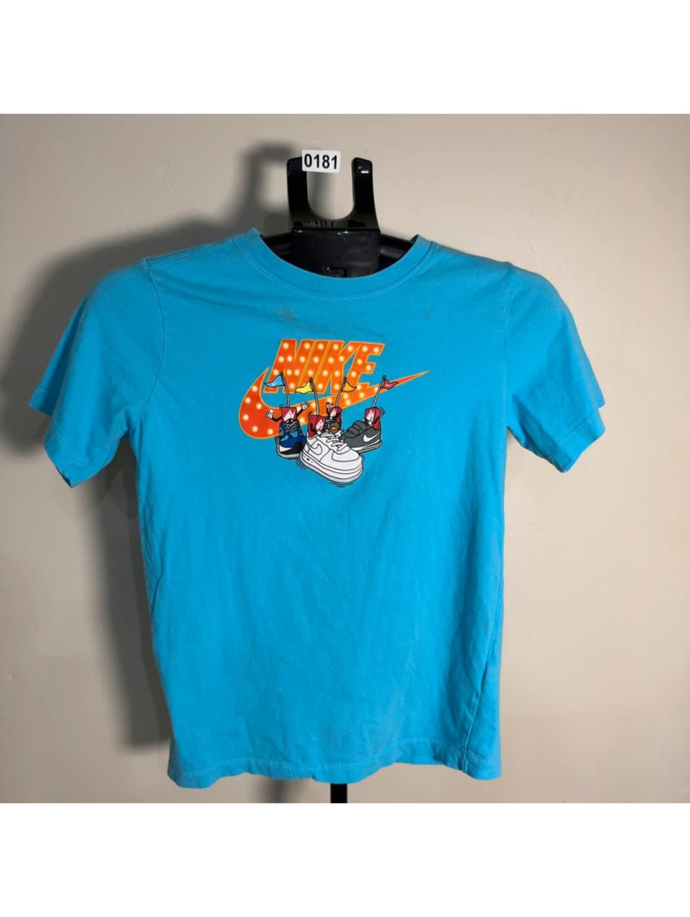 Kids Nike graphic tee